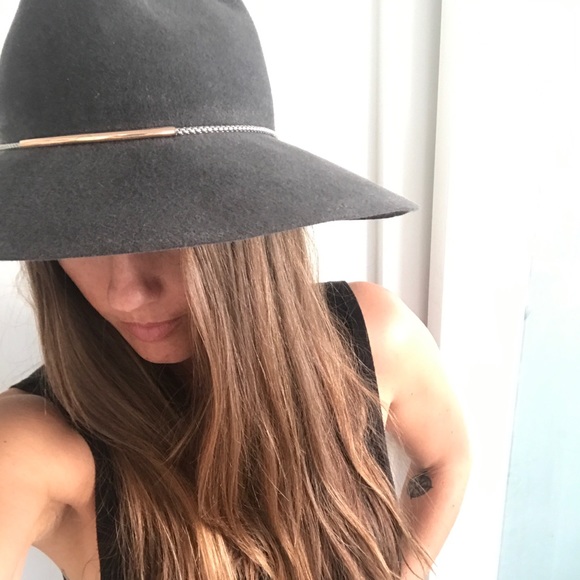 Eugenia Kim Rabbit Fur/ Rose Gold hat - Picture 4 of 4